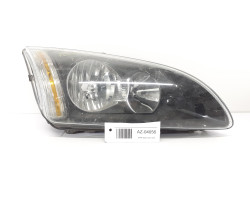 Far dreapta FORD Focus Mk2 Sedan (DB_, FCH, DH) (1388 1999 , 80 145 CP)