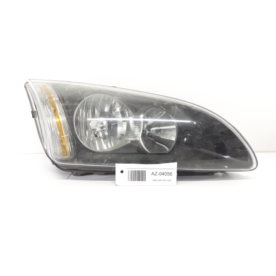 Far dreapta FORD Focus Mk2 Sedan (DB_, FCH, DH) (1388 1999 , 80 145 CP)