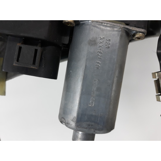 Macara geam cu motoras dreapta fata AUDI A4 Saloon (8D2, B5) [ 1994 - 2001 ] OEM 0130821786