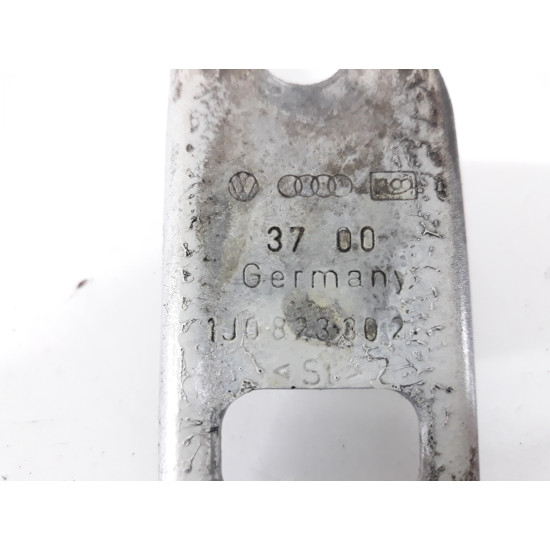 Balama capota motor VOLKSWAGEN GOLF IV 1J1 1997 - 2007 1j0823301