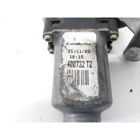 Macara geam electric cu motoras dreapta fata RENAULT CLIO II 1.2 16v 2003 OEM 8482573