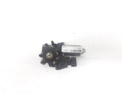 Motoras Dreapta Fata Audi A4 B5  113846100