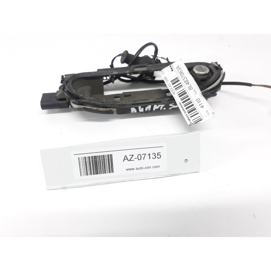 Butuc + maner AUDI A3 (8L1) [ 1996 - 2006 ] 8L4837063A