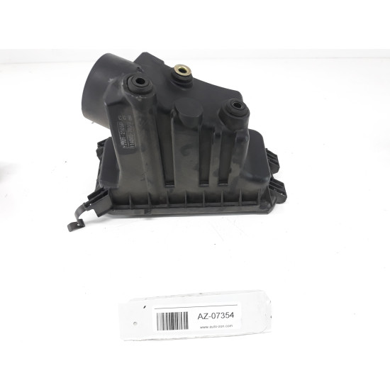 Carcasa filtru aer TOYOTA YARIS 1 [ 1999 - 2005 ] OEM 17701-21050 / 23859550