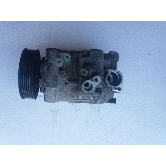 Compresor clima VW Touran 2.0 TDI   1K820803J  usato