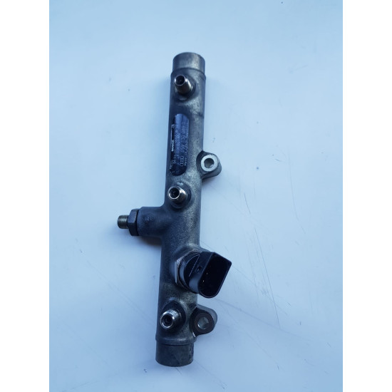 Rampa injectoare Audi A6 C4 Uzat BOSCH 059130090J