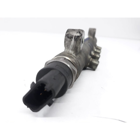 Rampa injectoare Alfa Romeo 147 1.9 JTD SH BOSCH 0445214040