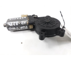 Motoras macara geam stanga fata Smart ForTwo (2002-2007)  BOSCH 0130822002