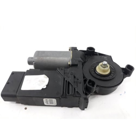 Motoras macara geam sx ant / dx post Audi A8 SH BOSCH 0130821764