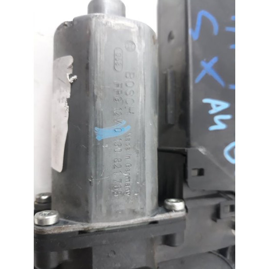 Motoras macara geam stanga fata AUDI A4 II (8E2, B6) [ 2000 - 2005 ] BOSCH 0130821765