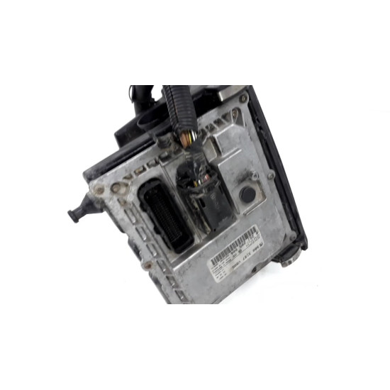 Carcasa filtru aer+ calculator MOTOR[ECU] SMART FORTWO  0.7B BOSCH OEM 0261205004