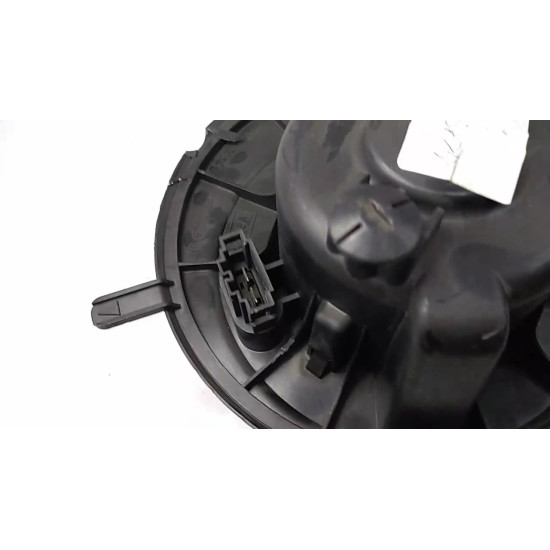Ventilator habitaclu VOLKSWAGEN GOLF 5 (1K1) [ 2003 - 2009 ] VALEO OEM 1K1819015