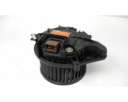 Ventilator habitaclu AUDI A4 (8H7, B6, 8HE, B7) [ 2002 - 2009 ] AUDI OEM 8E1820021E