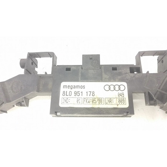 Senzor  detectare miscare dreapta Audi A3 8L 1997>  SH 8l0951178