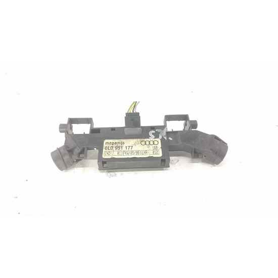 Senzor detectare miscare stanga Audi A3 S3 8L 1997> SH 8l0951177