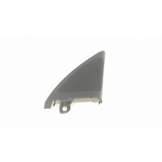 Capac tweeter dreapta fata Audi A4 B8 2009-2016 2.0 TDI CAG 103 KW SH 8k0035424