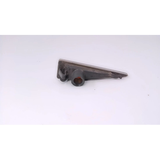 Lampa semnalizare stanga Renault Megane 2  (BM0-1_- CM0-1_) 1.5 dCi (BM0F, CM0F) K9K 722 SH 8200027150