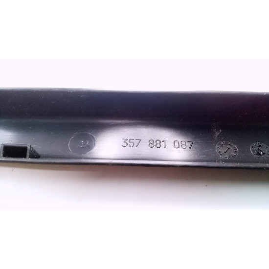Capac sina scaun dreapta Volkswagen Golf 3 91-97 / VW Polo 6N2 (99-01)  SH 357881087
