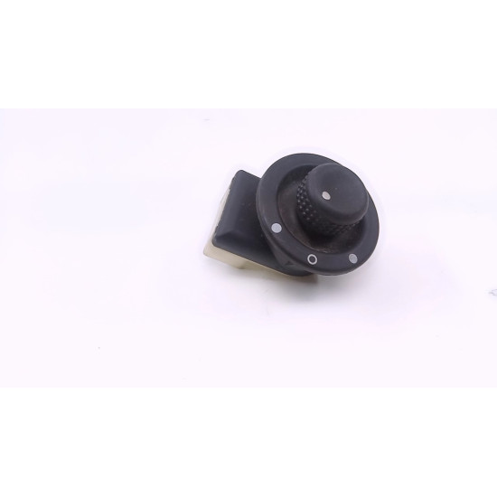 Comutator reglaj oglinzi Renault Megane 2 2004 DACIA SANDERO 1.5 dCi (2008 - -, 1,5 l, 63 kw) RENAULT LAGUNA II (BG0/1_) (2001 - 2007) 1.9 dCi (BG08, BG0G) (2001 - -, 1,9 l, 88 kw)  SH 8200002442