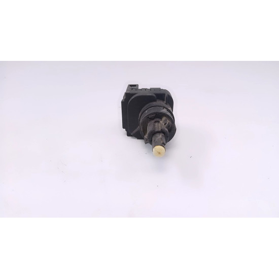 Comutator stop frana Skoda Fabia 2 1.9 TDI (2000 - 2008, 1.9 l, 74 kw) VW FOX (5Z1, 5Z3) (2005 - 2011) SH 6q0945511