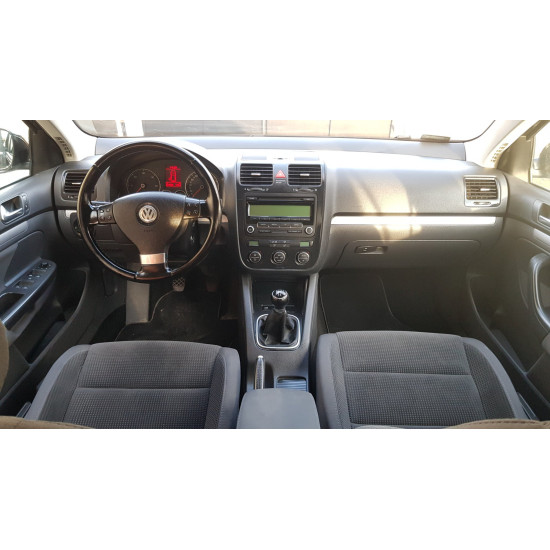 Dezmembrez / Piese VW Golf 5 1.6 Benzina