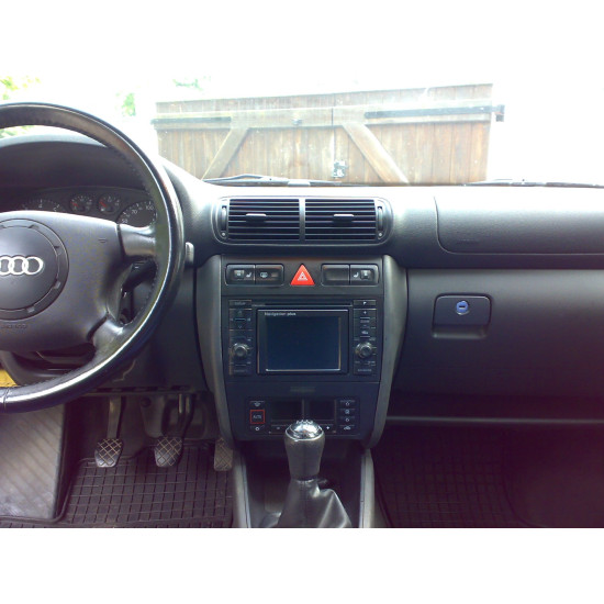 Dezmembrez / Piese Audi A3 8L 1996-2003 1.6 Benzina 