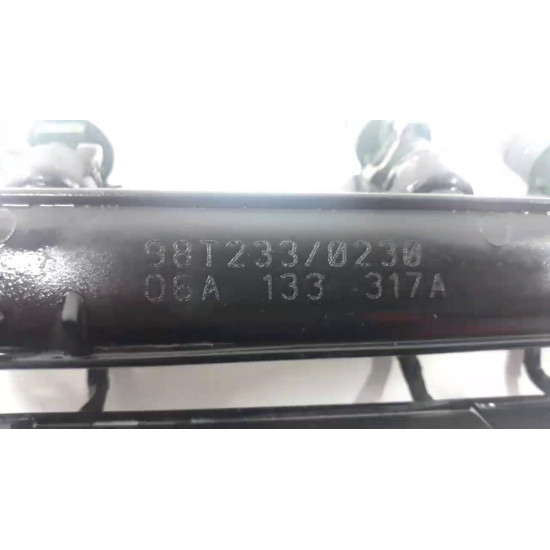 Rampa injectoare Volkswagen Golf 4 SH VW 06A 133 317A