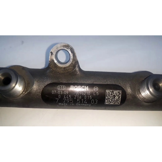 Rampa injectoare BMW X5 E70 306D3 SH BMW 0 445 216 015