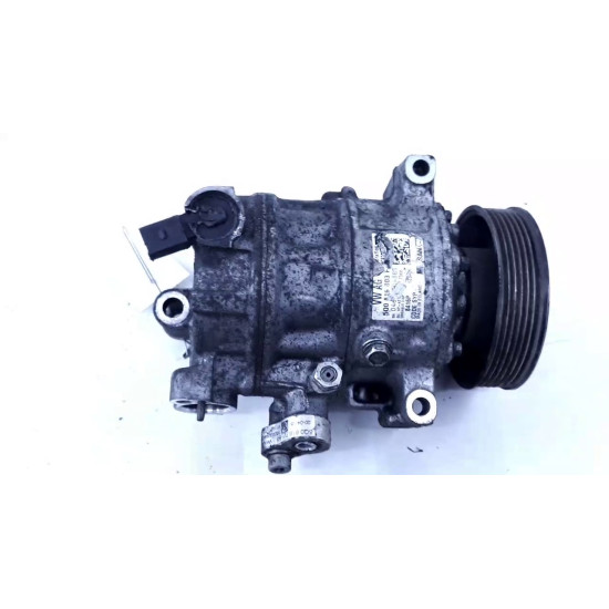 AUDI A4 IV 8K2, B8 2007 - 2015 VW 5Q0816803F