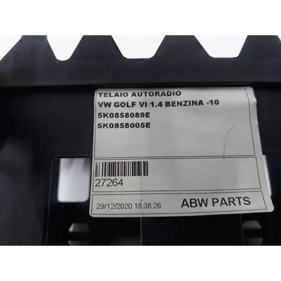 Carcasa, rama 2 DIN Volkswagen Golf 6 Nou VW 5K0858089E