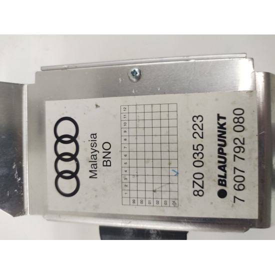 Amplificator Audio Audi A2 8Z0 035 223