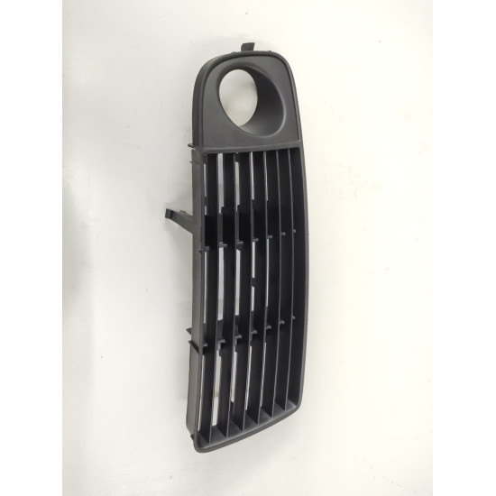 Grila proiector DX AUDI A6 II (4B2, 4B4, C5) [ 1997 - 2005 ]4B0807681M 