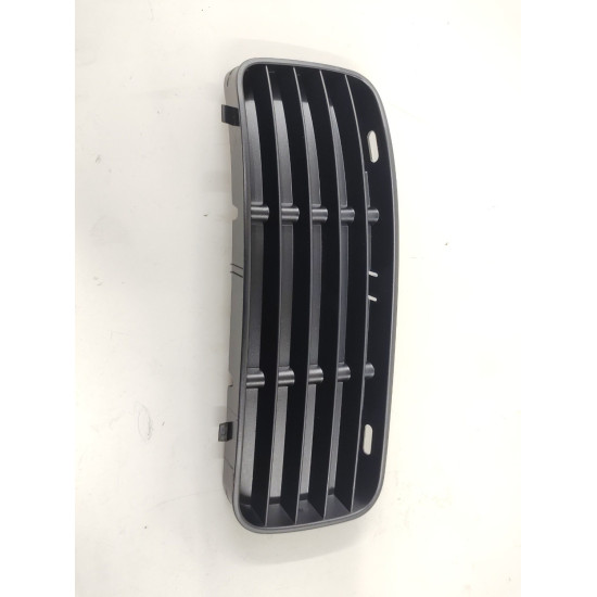 Grila proiector SEAT CORDOBA Vario (6K5) [ 1996 - 2002 ] SEAT CORDOBA (6K1, 6K2) [ 1993 - 2002 ] 6K5853666A