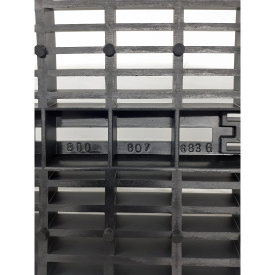 Grila bara AUDI A4/S4 Avant (8D5, B5) [ 1994 - 2001 ] 8D0807683G