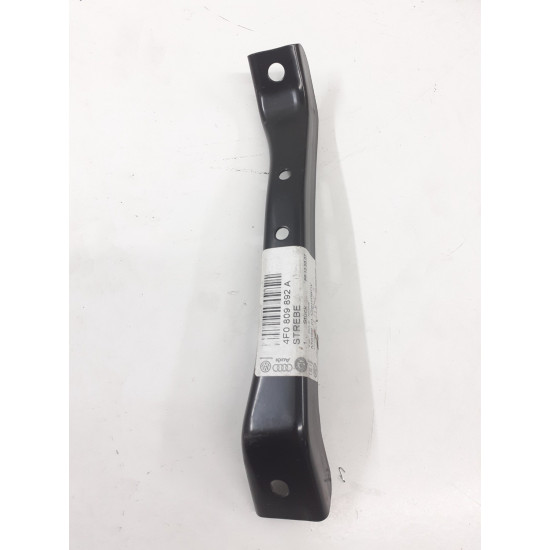 Piese de montaj radiator AUDI A6/S6 III Saloon (4F2, C6) [ 2004 - 2011 ] 4F0809892A
