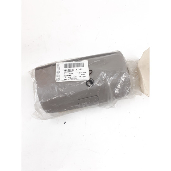 Plafoniera VW GOLF V (1K1) [ 2003 - 2009 ] 1K0868837E