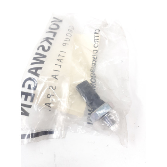 Sonda presiune ulei AUDI A3 II Sportback (8PA) [ 2004 - 2015 ] AUDI TT II Coupe (8J3) [ 2006 - 2015 ] 06A919081J NOU! OEM