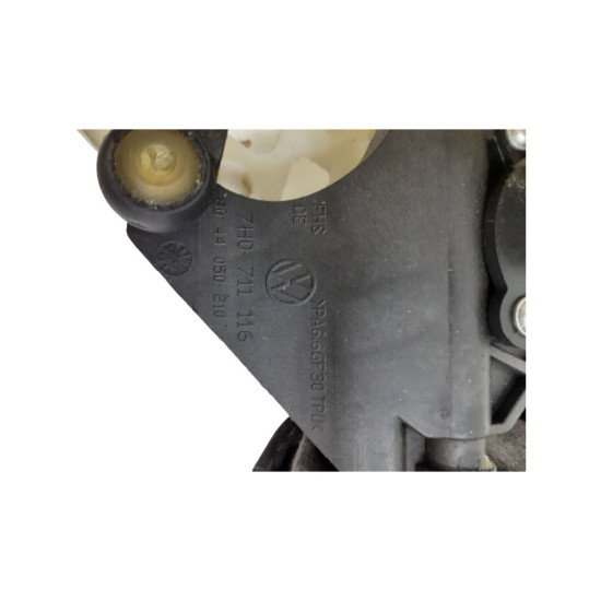 Timonerie VW TRANSPORTER V Box (7HA, 7HH, 7EA, 7EH) [ 2003 - > ] OEM 7H0711116