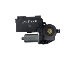 Motoras dreapta fata PORSCHE CAYENNE 9PA 2002 - 2010, Other BOSCH 0130821765  3D1959792A
