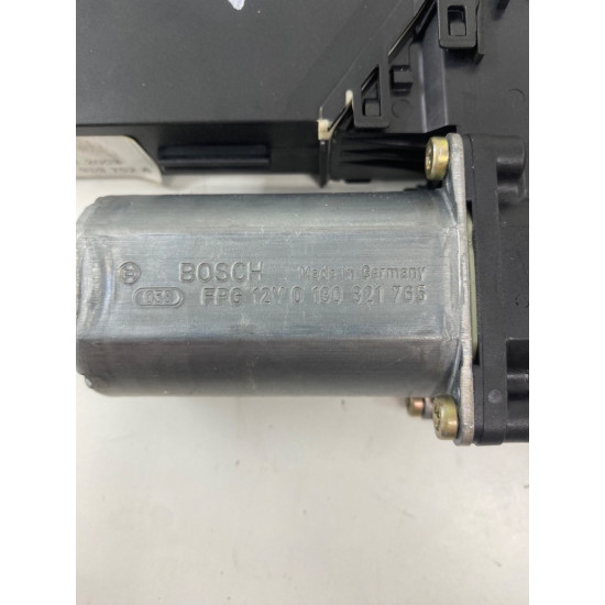 Motoras dreapta fata PORSCHE CAYENNE 9PA 2002 - 2010, Other BOSCH 0130821765  3D1959792A