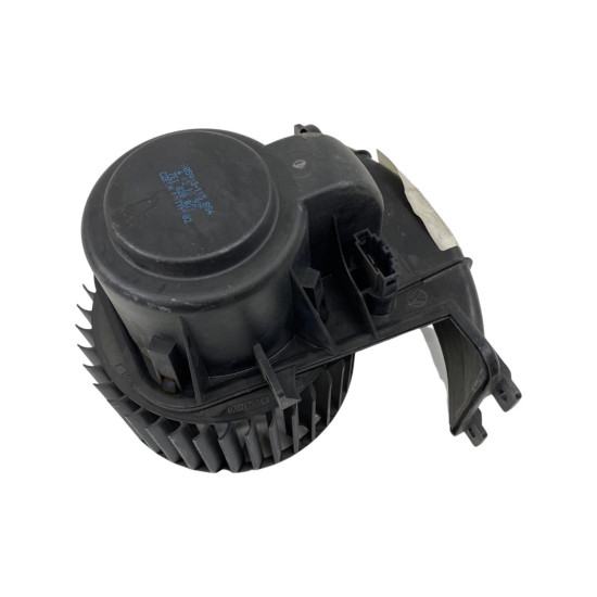 Aeroterma / Ventilator habitaclu VW TRANSPORTER V Bus 1.9 TDI (7HB, 7HJ, 7EB, 7EJ, 7EF, 7EG, 7HF, 7EC) [ , VW TRANSPORTER V Box (7HA, 7HH, 7EA, 7EH) [ 2003 - > ] OEM 7E1820021