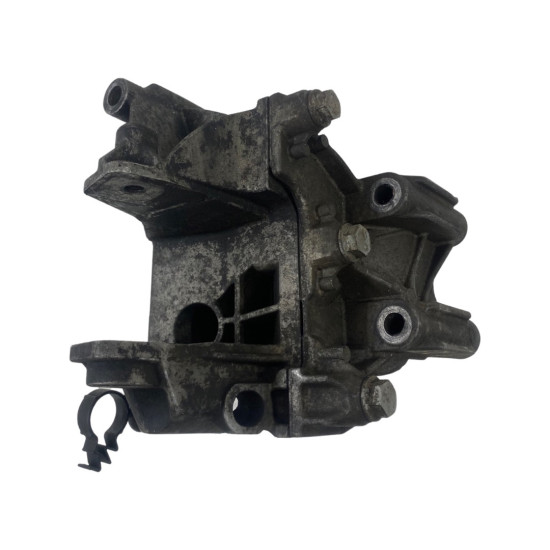 Suport motor VW TRANSPORTER V Bus (7HB, 7HJ, 7EB, 7EJ, 7EF, 7EG, 7HF, 7EC) [ , VW TRANSPORTER V Box (7HA, 7HH, 7EA, 7EH) [ 2003 - > ] OEM 070199343B