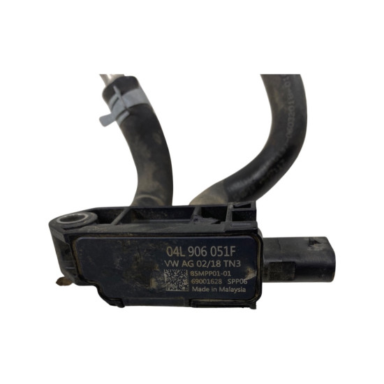 Senzor presiune gaze + Conducte VOLKSWAGEN GOLF VII 1.6 TDI DDY (5G1, BE1) [ 2012 - > ] TDI (DDYA) 85KW|115HP OEM 04L906051F