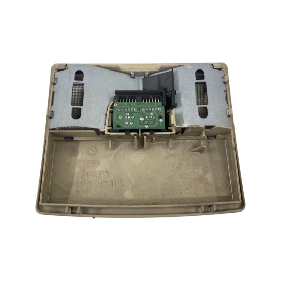 Plafoniera AUDI A6 II (4B2, 4B4, C5) [ 1997 - 2005 ] OEM 4B0947105