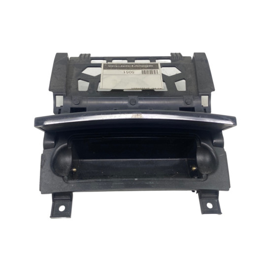Scrumiera AUDI A3 II (8P1) [ 2003 - 2013 ] OEM 8P0857951