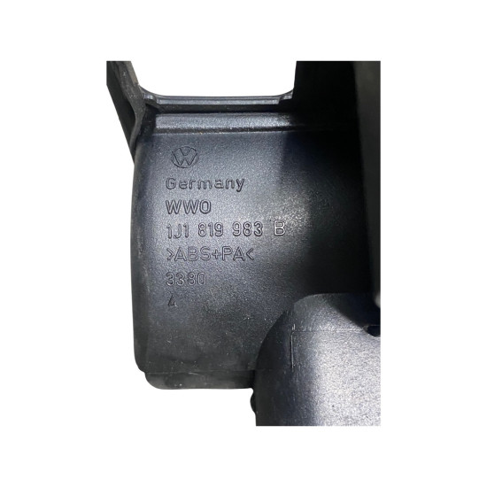Grila ventilatie stanga VOLKSWAGEN GOLF IV (1J1) [ 1997 - 2007 ] OEM 1J1819983B