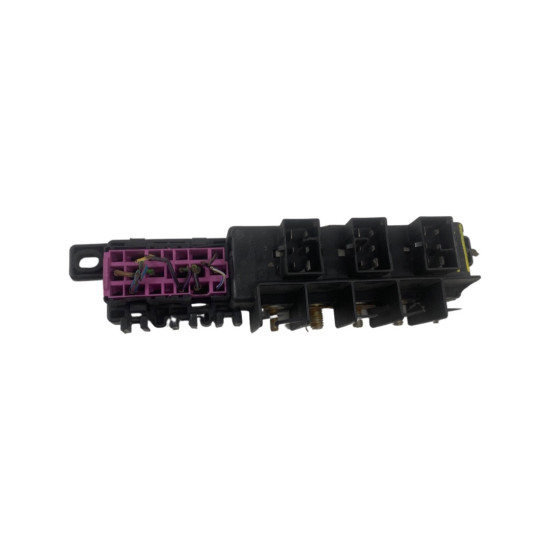 Panou relee AUDI A6 II (4B2, 4B4, C5) [ 1997 - 2005 ] TDI quattro (AKE, BAU, BDH) 132KW|180HP OEM 8L0941822A / 8L0 941 822 A
