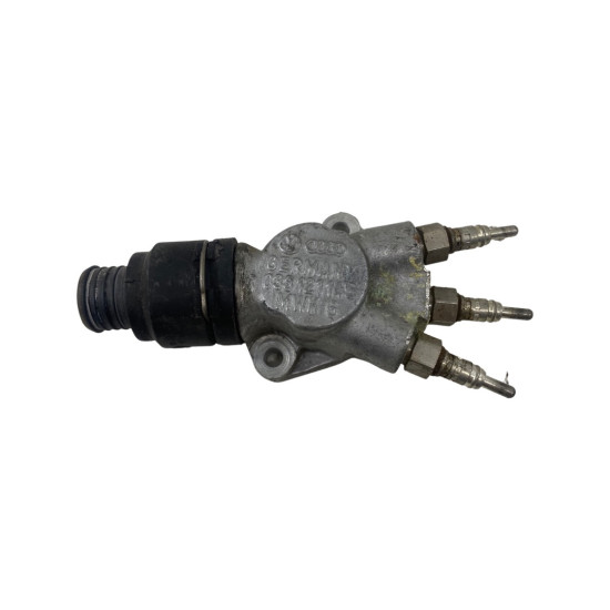 Flansa lichid racire VOLKSWAGEN PASSAT Estate (3B5) [ 1997 - 2001 ] TDI (AJM, ATJ) 85KW|115HP OEM 038121145 / 038 121 145