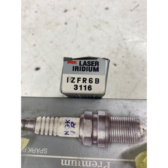 Bujie VOLVO S40 I (VS, 644) [ 1995 - 2004 ] i (B 4184 SM) 92KW|125HP NGK  OEM IZFR6B 3116