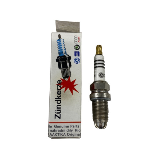 Bujie AUDI A3 II Sportback (8PA) [ 2004 - 2015 ] FSI (AXW, BLR, BLX, BLY, BMB, BVY, BVZ) 110KW|150HP OEM ZUNDKERZE  0241235703